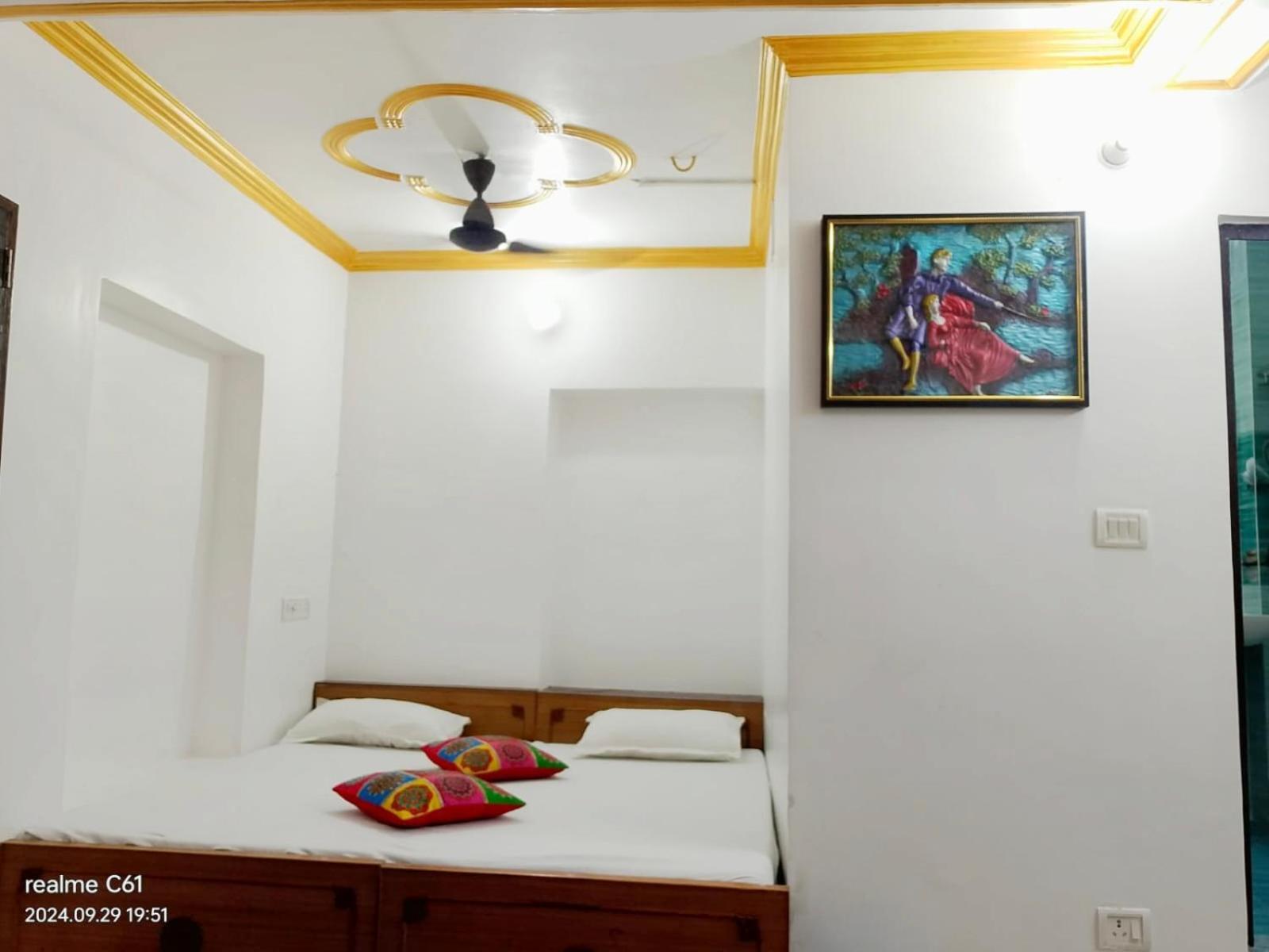 Ganga Paying Guest House Váránasí Pokoj fotografie